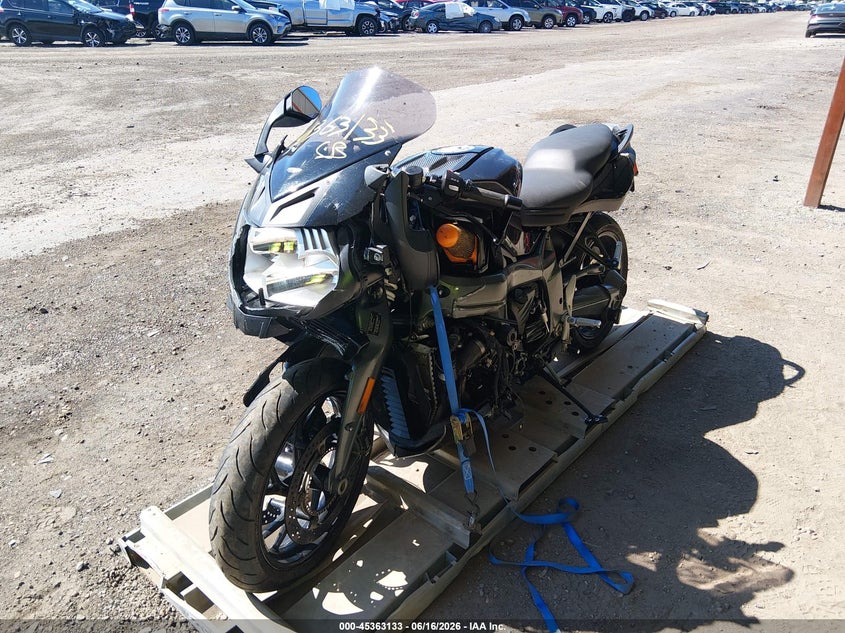 2014 BMW K 1300 VIN WB1050907EZV95143 IAAI salvage auction — LEFT FRONT, Salvage (Ohio), sold $2,150 on 2026-07-15 (photo 2)
