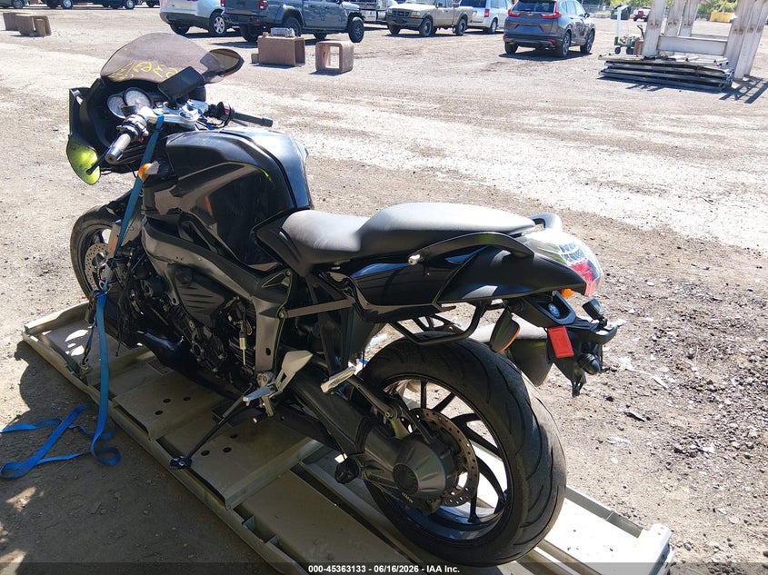 2014 BMW K 1300 VIN WB1050907EZV95143 IAAI salvage auction — LEFT FRONT, Salvage (Ohio), sold $2,150 on 2026-07-15 (photo 3)