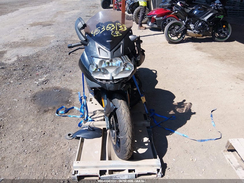 2014 BMW K 1300 VIN WB1050907EZV95143 IAAI salvage auction — LEFT FRONT, Salvage (Ohio), sold $2,150 on 2026-07-15 (photo 5)