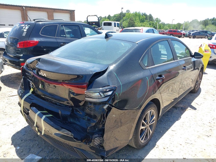 2024 Kia Forte VIN 3KPF24AD4RE752639 IAAI salvage auction — REAR END, Salvage Title, sold $3,800 on 2026-07-23 (photo 4)