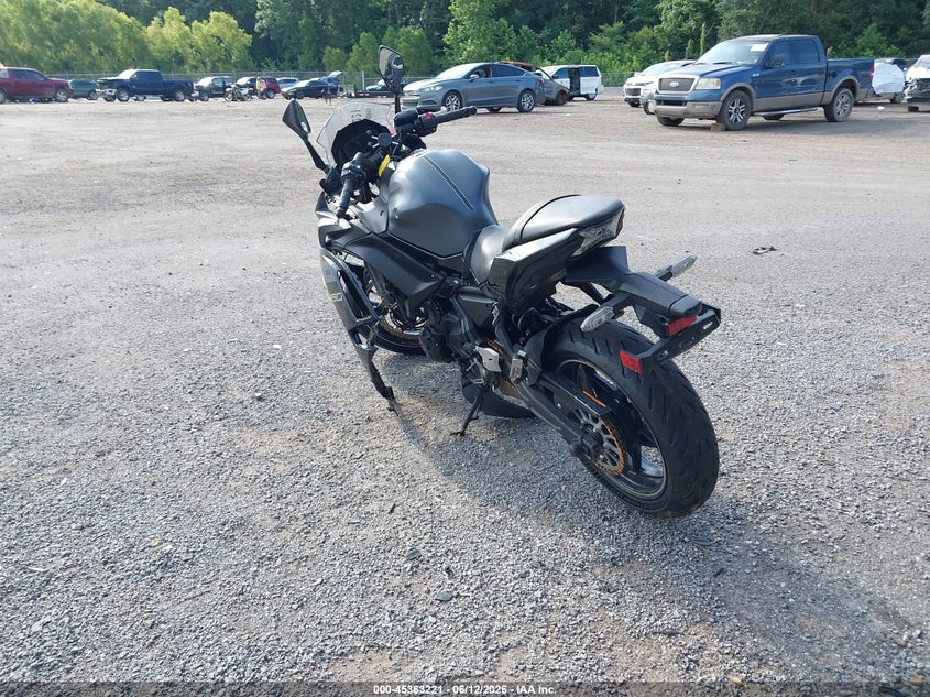 2024 Kawasaki Ninja VIN ML5EXEP14RDAC6869 IAAI salvage auction — FRONT END, Salvage (Mississippi), sold $900 on 2026-07-28 (photo 3)