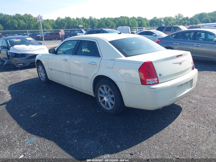2008 Chrysler 300c VIN 2C3KA63HX8H131944 IAAI salvage auction — NORMAL WEAR, Clear (Delaware), sold $600 on 2026-07-06 (photo 3)