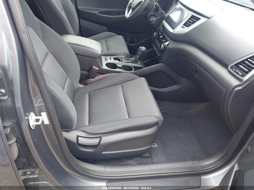 2017 Hyundai Tucson VIN KM8J3CA40HU572474 IAAI salvage auction — FRONT END, Salvage (Massachusetts), sold $2,000 on 2026-07-24 (photo 5)