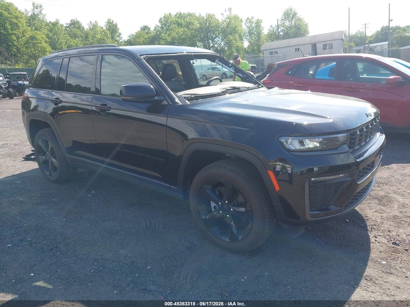 2026 Jeep Grand cherokee VIN 1C4RJHBR0TC210311 IAAI salvage auction — FRONT END, Salvage Title, sold $15,600 on 2026-08-01 (photo 1)