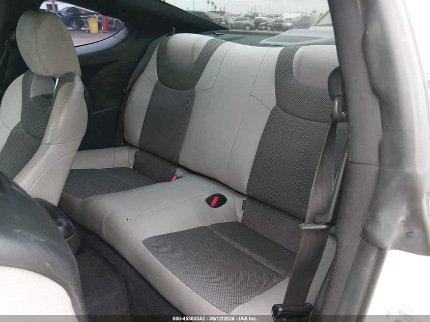 2013 Hyundai Genesis VIN KMHHT6KD7DU110633 IAAI salvage auction — NORMAL WEAR, Clear-Dealer Only (Arizona), sold $375 on 2026-07-21 (photo 8)