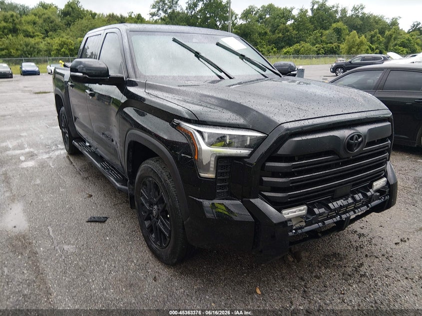 2025 Toyota Tundra VIN 5TFWA5DBXSX328620 — IAAI salvage auction photo