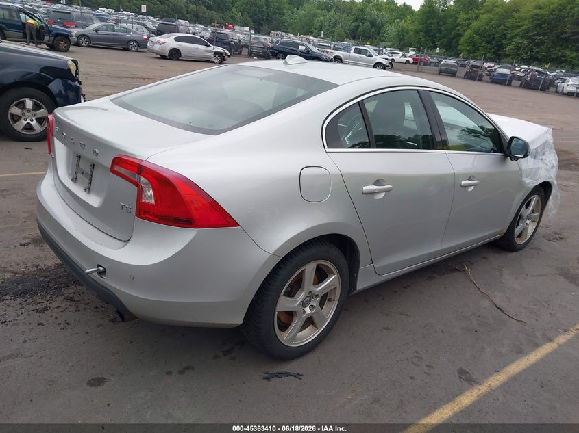 2012 Volvo S60 VIN YV1622FS1C2030975 IAAI salvage auction — FRONT END, Salvage Title, sold $350 on 2026-07-23 (photo 4)