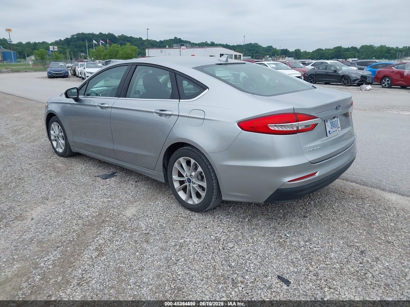 2020 Ford Fusion VIN 3FA6P0LU8LR197028 IAAI salvage auction — NORMAL WEAR, SF97 (Illinois), sold $10,800 on 2026-07-09 (photo 3)