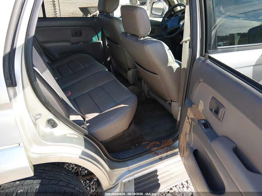 2001 Toyota 4runner VIN JT3HN86R010353322 IAAI salvage auction — FRONT & REAR, Salvage (Kentucky), sold $1,250 on 2026-07-24 (photo 8)