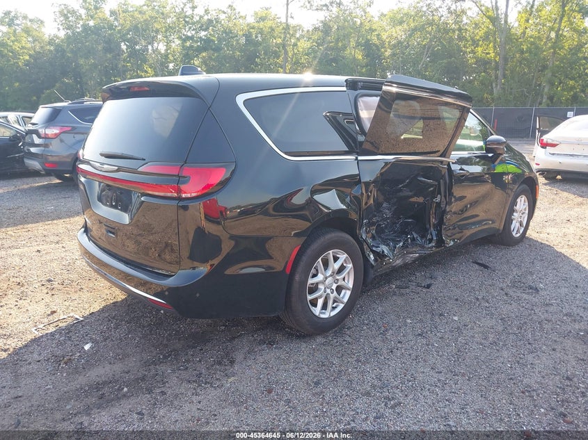 2026 Chrysler Pacifica VIN 2C4RC1BG7TR153130 IAAI salvage auction — LEFT & RIGHT, Clear (South Carolina), sold $7,600 on 2026-07-29 (photo 4)