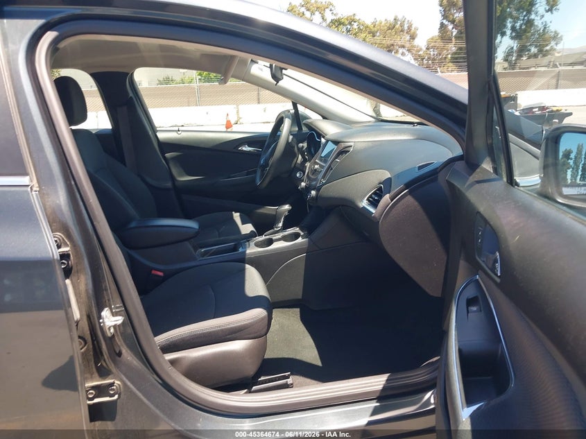 2017 Chevrolet Cruze VIN 1G1BE5SM7H7225552 IAAI salvage auction — RIGHT FRONT, Salvage (California), sold $1,550 on 2026-07-27 (photo 5)