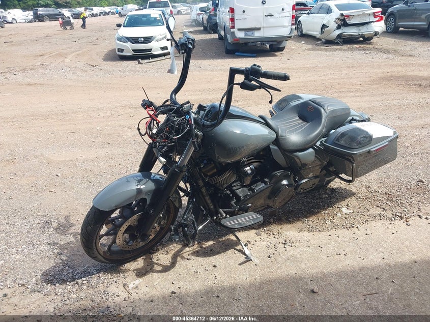 2022 Harley-davidson Street glide VIN 1HD1ABL13NB643101 IAAI salvage auction — FRONT END, Salvage Title, sold $8,900 on 2026-09-01 (photo 2)