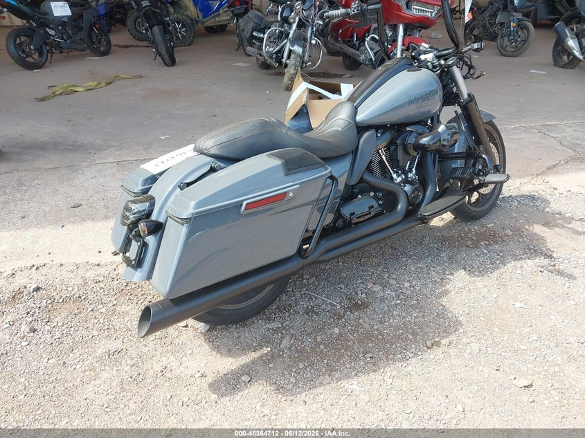 2022 Harley-davidson Street glide VIN 1HD1ABL13NB643101 IAAI salvage auction — FRONT END, Salvage Title, sold $8,900 on 2026-09-01 (photo 4)