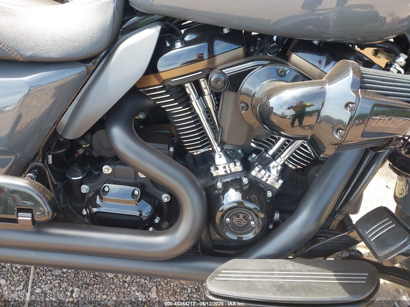 2022 Harley-davidson Street glide VIN 1HD1ABL13NB643101 IAAI salvage auction — FRONT END, Salvage Title, sold $8,900 on 2026-09-01 (photo 8)