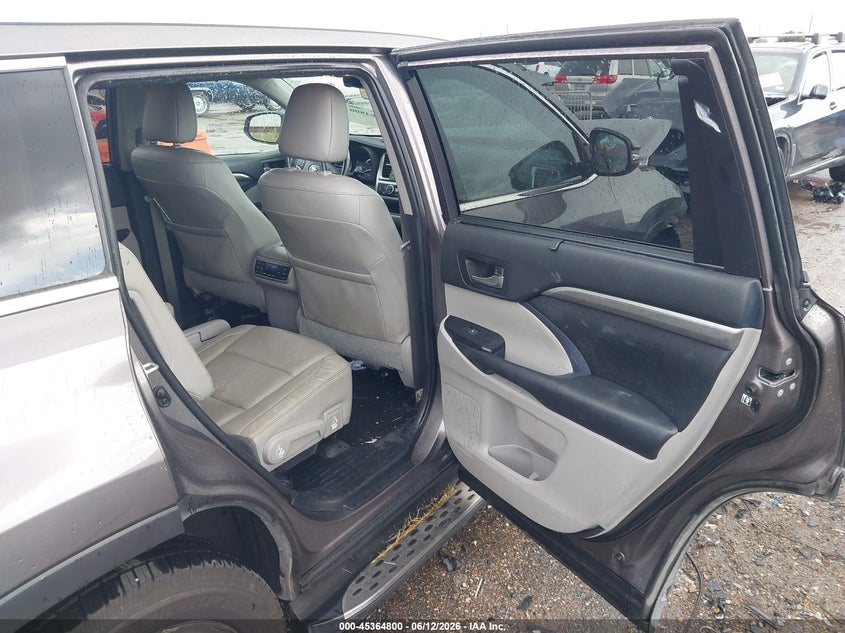 2019 Toyota Highlander VIN 5TDYZRFH9KS318550 IAAI salvage auction — FRONT END, Salvage Title, sold $8,600 on 2026-07-29 (photo 8)