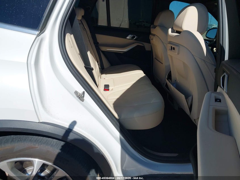 2021 BMW X5 VIN 5UXCR4C02M9H37001 IAAI salvage auction — FRONT END, Original (Texas), sold $18,000 on 2026-07-27 (photo 8)