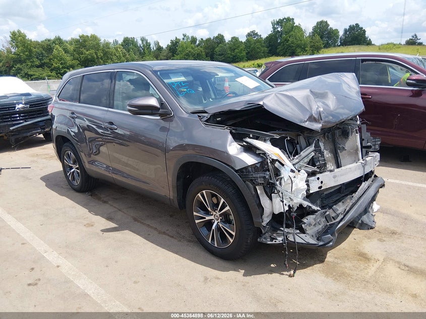 2019 Toyota Highlander VIN 5TDZZRFH9KS361189 IAAI salvage auction — FRONT END, Salvage (Mississippi), sold $5,200 on 2026-07-23 (photo 1)