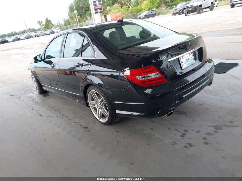 2014 Mercedes-benz C-klasse VIN WDDGF8AB0EA940267 IAAI salvage auction — FRONT END, Salvage Title, sold $1,950 on 2026-07-29 (photo 3)