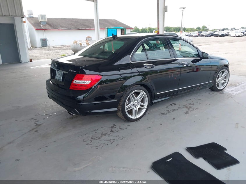 2014 Mercedes-benz C-klasse VIN WDDGF8AB0EA940267 IAAI salvage auction — FRONT END, Salvage Title, sold $1,950 on 2026-07-29 (photo 4)