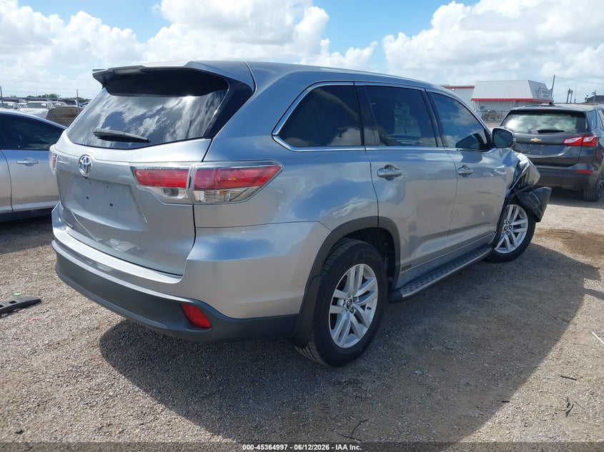 2016 Toyota Highlander VIN 5TDZKRFHXGS153155 IAAI salvage auction — NORMAL WEAR, Original (Texas), sold $3,400 on 2026-07-28 (photo 4)