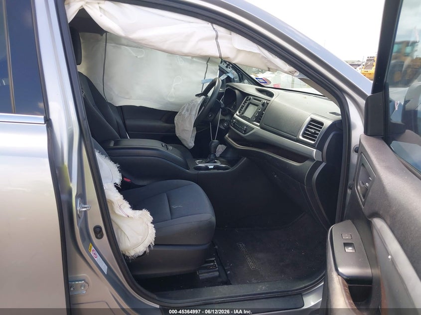 2016 Toyota Highlander VIN 5TDZKRFHXGS153155 IAAI salvage auction — NORMAL WEAR, Original (Texas), sold $3,400 on 2026-07-28 (photo 5)