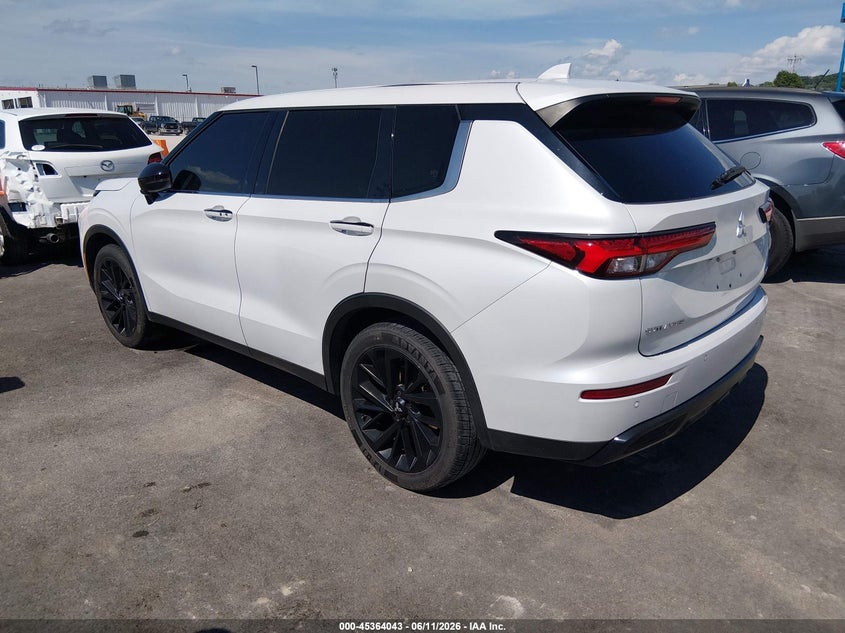 2022 Mitsubishi Outlander VIN JA4J3UA83NZ055725 IAAI salvage auction — WATER/FLOOD, Salvage (Missouri), sold $5,800 on 2026-07-17 (photo 3)