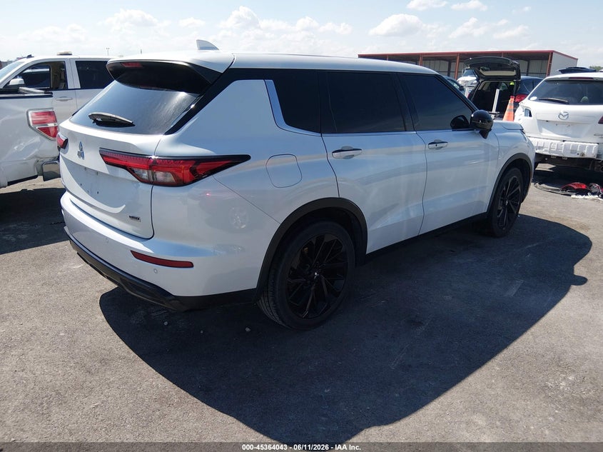 2022 Mitsubishi Outlander VIN JA4J3UA83NZ055725 IAAI salvage auction — WATER/FLOOD, Salvage (Missouri), sold $5,800 on 2026-07-17 (photo 4)