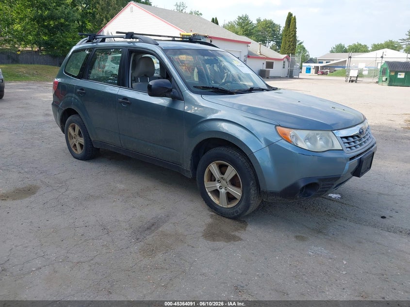 2013 Subaru Forester VIN JF2SHABC1DH427940 IAAI salvage auction — NORMAL WEAR, Original (Maine), sold $375 on 2026-07-30 (photo 1)