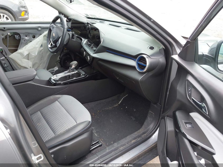2025 Chevrolet Trax VIN KL77LHEP3SC052280 IAAI salvage auction — FRONT END, Mv-907A (New York), sold $6,200 on 2026-07-21 (photo 5)