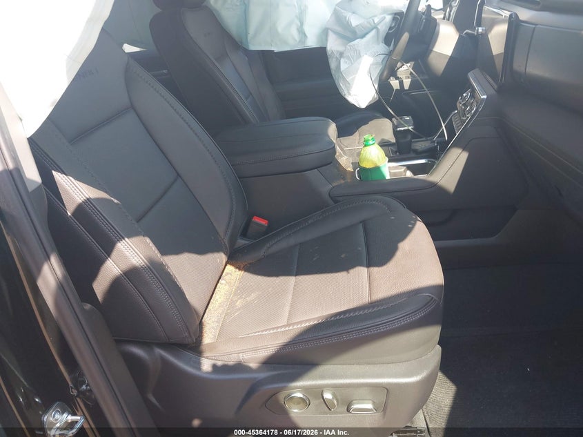 2025 Gmc SIERRA VIN 3GTUUGED2SG370472 IAAI salvage auction — RIGHT FRONT, Salvage Title, sold $18,875 on 2026-07-30 (photo 5)