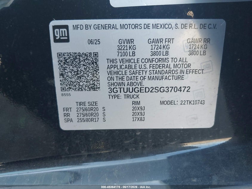 2025 Gmc SIERRA VIN 3GTUUGED2SG370472 IAAI salvage auction — RIGHT FRONT, Salvage Title, sold $18,875 on 2026-07-30 (photo 9)