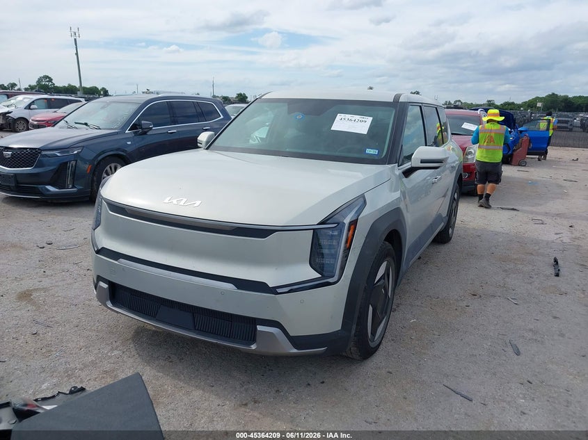 2024 Kia Ev9 VIN KNDAB5S16R6020443 IAAI salvage auction — REAR END, Original (Texas), sold $16,550 on 2026-07-23 (photo 2)