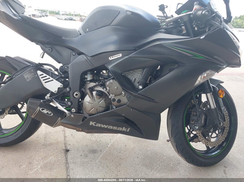 2016 Kawasaki VIN JKBZXJE15GA019275 IAAI salvage auction — SIDE, Salvage (Texas), sold $4,100 on 2026-07-08 (photo 8)