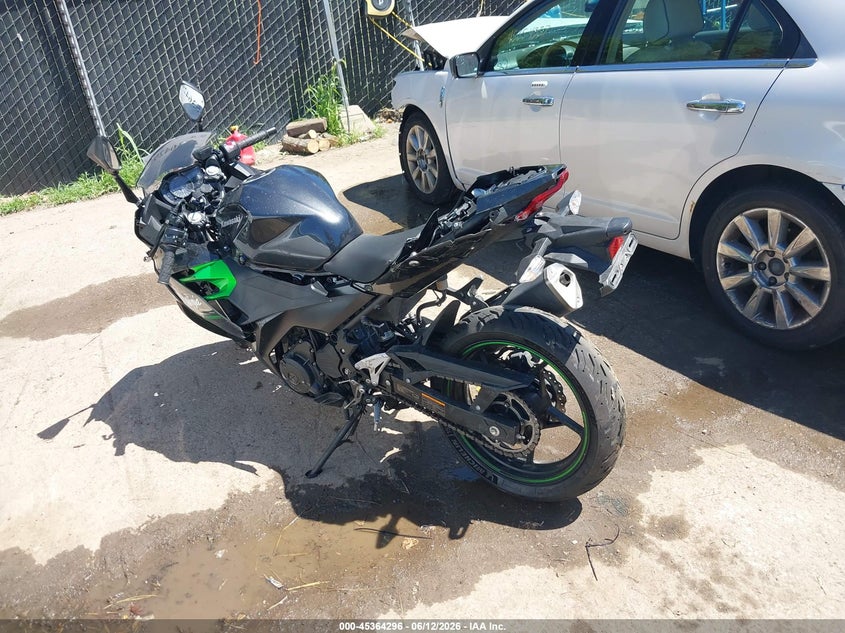 2023 Kawasaki Ninja VIN JKAEXKG13PDAM2478 IAAI salvage auction — FRONT END, Salvage (Missouri), sold $200 on 2026-07-08 (photo 4)