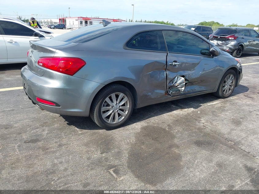 2014 Kia Forte VIN KNAFX6A88E5202850 IAAI salvage auction — RIGHT SIDE, Rebuildable (Florida), sold $650 on 2026-07-09 (photo 4)