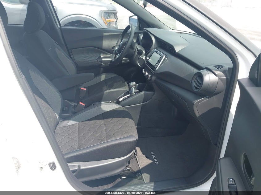 2020 Nissan Kicks VIN 3N1CP5BV0LL533507 IAAI salvage auction — NORMAL WEAR, SF97 (Illinois), sold $11,200 on 2026-07-09 (photo 5)