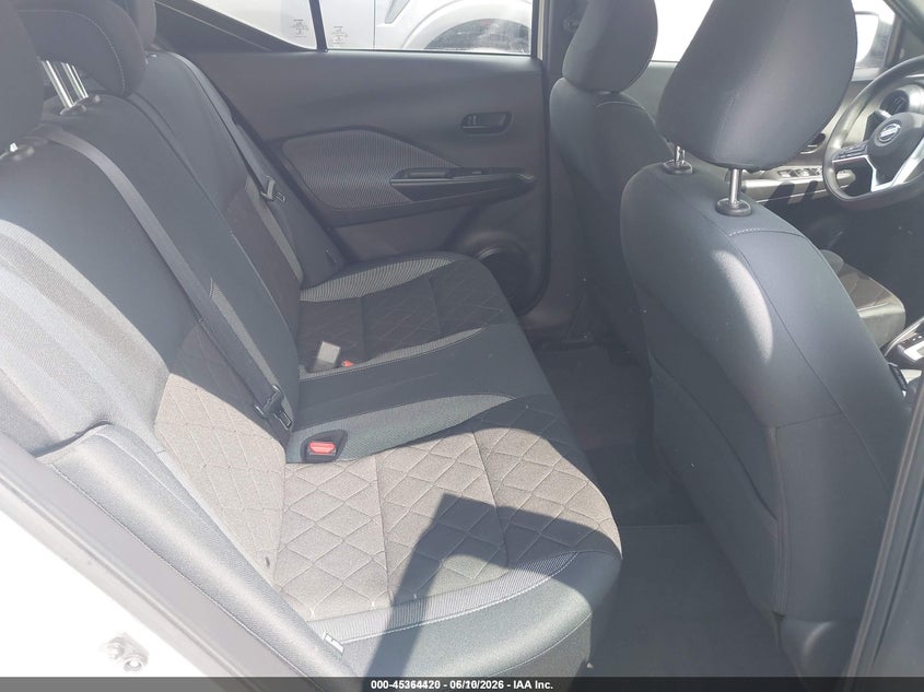 2020 Nissan Kicks VIN 3N1CP5BV0LL533507 IAAI salvage auction — NORMAL WEAR, SF97 (Illinois), sold $11,200 on 2026-07-09 (photo 8)