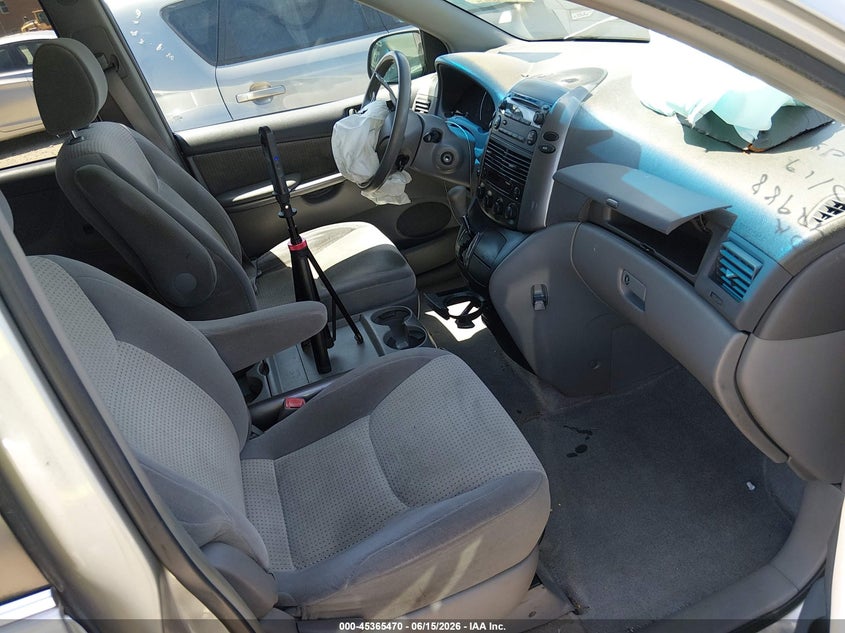 2008 Toyota Sienna VIN 5TDZK23C88S176029 IAAI salvage auction — FRONT END, Salvage (North Carolina), sold $25 on 2026-07-27 (photo 5)