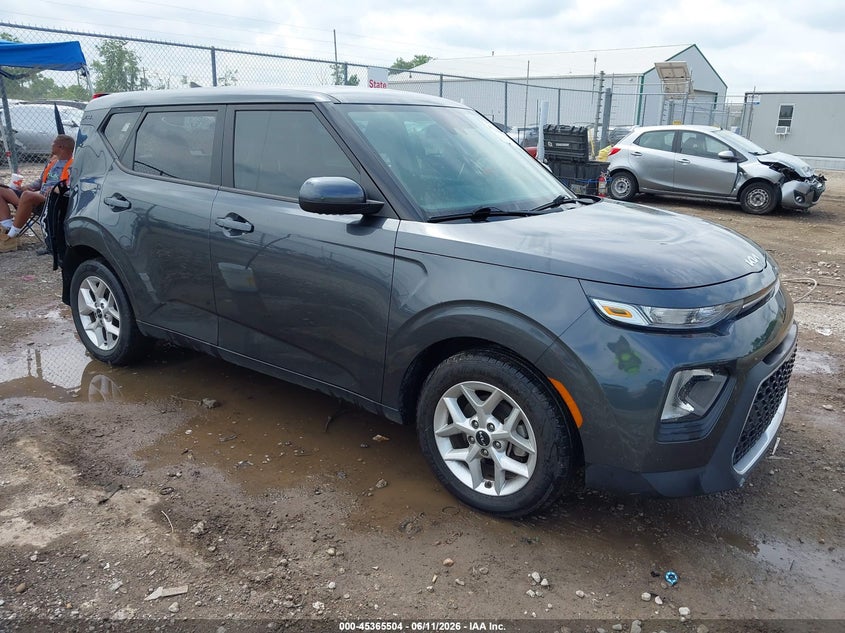 2022 Kia Soul VIN KNDJ23AU7N7801413 IAAI salvage auction — REAR END, Salvage (Ohio), sold $2,925 on 2026-07-30 (photo 1)