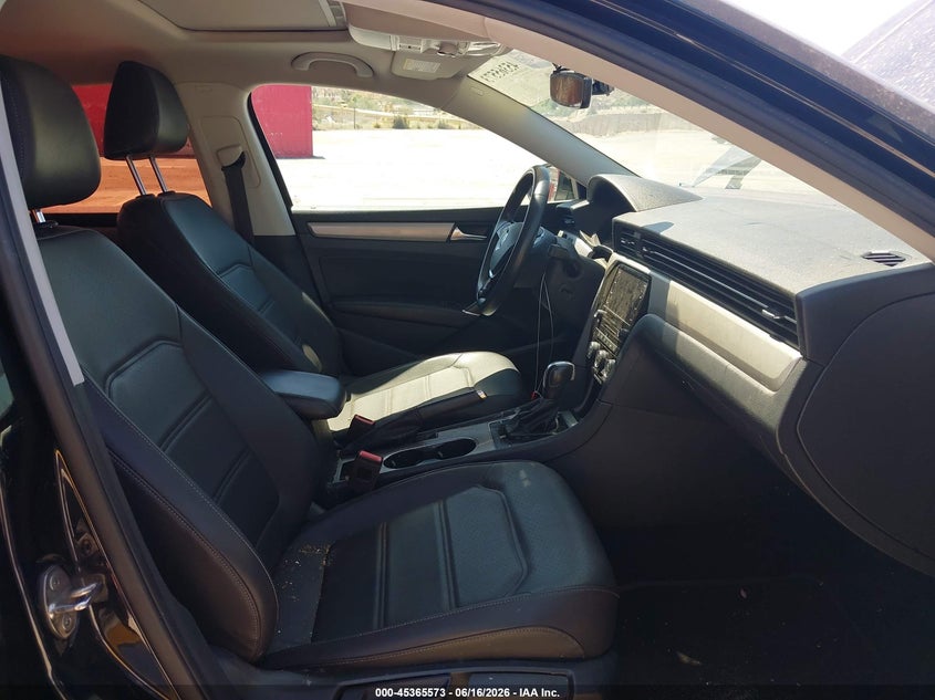 2022 Volkswagen Passat VIN 1VWSA7A34NC003493 IAAI salvage auction — RIGHT FRONT, Salvage (California), sold $3,850 on 2026-07-23 (photo 5)