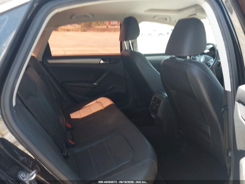 2022 Volkswagen Passat VIN 1VWSA7A34NC003493 IAAI salvage auction — RIGHT FRONT, Salvage (California), sold $3,850 on 2026-07-23 (photo 8)