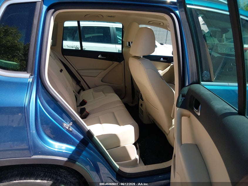 2017 Volkswagen Tiguan VIN WVGSV7AX3HW512208 IAAI salvage auction — HAIL, Junk Bill Of Sale Mv2459 (Wisconsin), sold $600 on 2026-07-15 (photo 8)