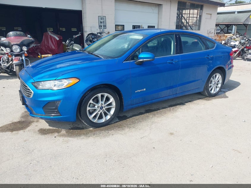 2019 Ford Fusion VIN 3FA6P0LU4KR274556 IAAI salvage auction — NORMAL WEAR, Sf97 (New Hampshire), sold $8,100 on 2026-07-23 (photo 2)