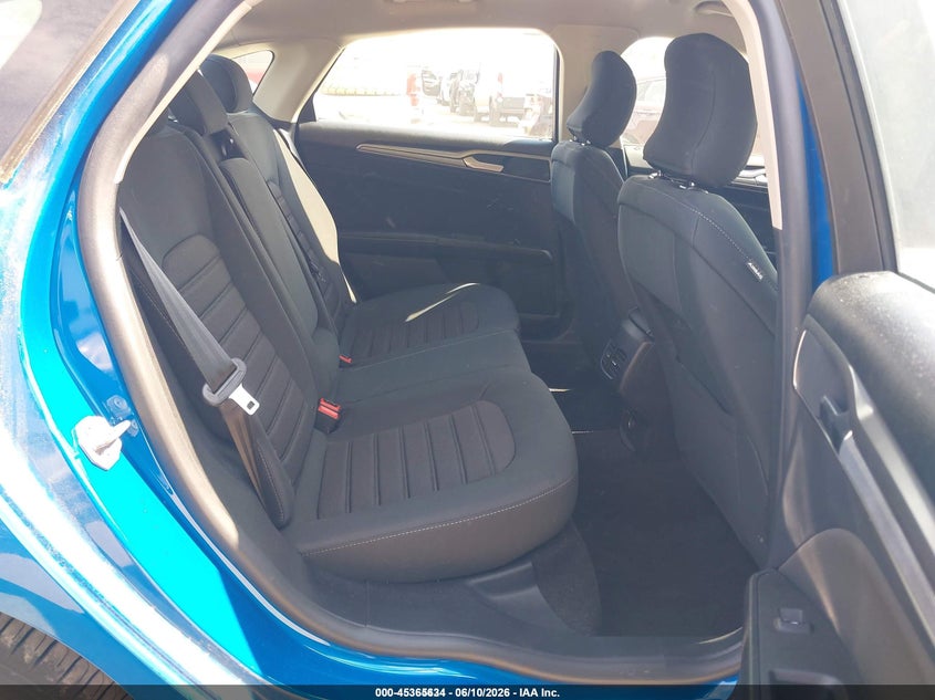 2019 Ford Fusion VIN 3FA6P0LU4KR274556 IAAI salvage auction — NORMAL WEAR, Sf97 (New Hampshire), sold $8,100 on 2026-07-23 (photo 8)