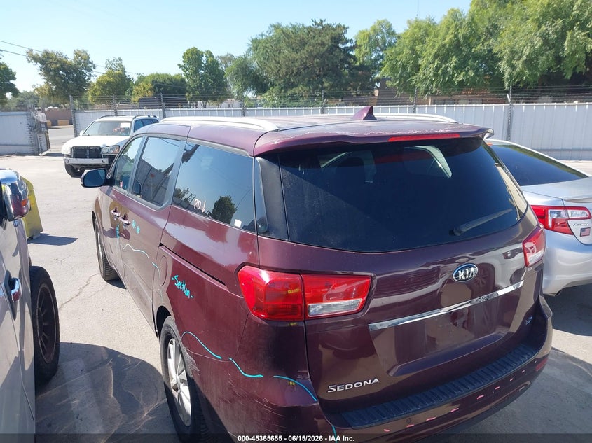 2017 Kia SEDONA VIN KNDMB5C19H6230190 IAAI salvage auction — SIDE, Salvage (California), sold $1,550 on 2026-07-28 (photo 3)