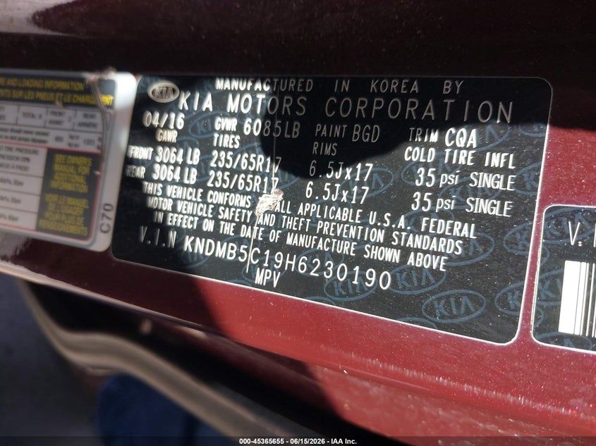 2017 Kia SEDONA VIN KNDMB5C19H6230190 IAAI salvage auction — SIDE, Salvage (California), sold $1,550 on 2026-07-28 (photo 9)