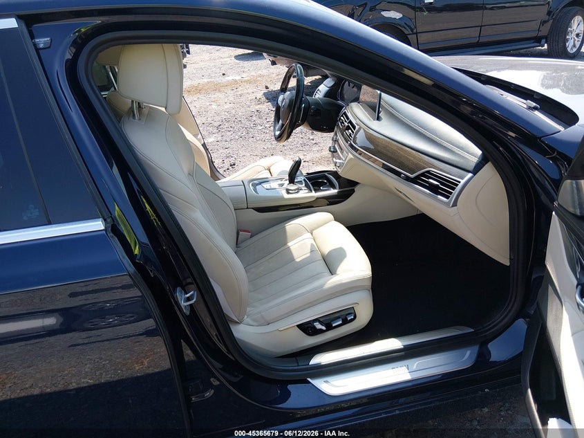 2016 BMW 7er VIN WBA7E2C55GG547475 IAAI salvage auction — LEFT SIDE, Clear (South Carolina), sold $8,500 on 2026-07-07 (photo 5)