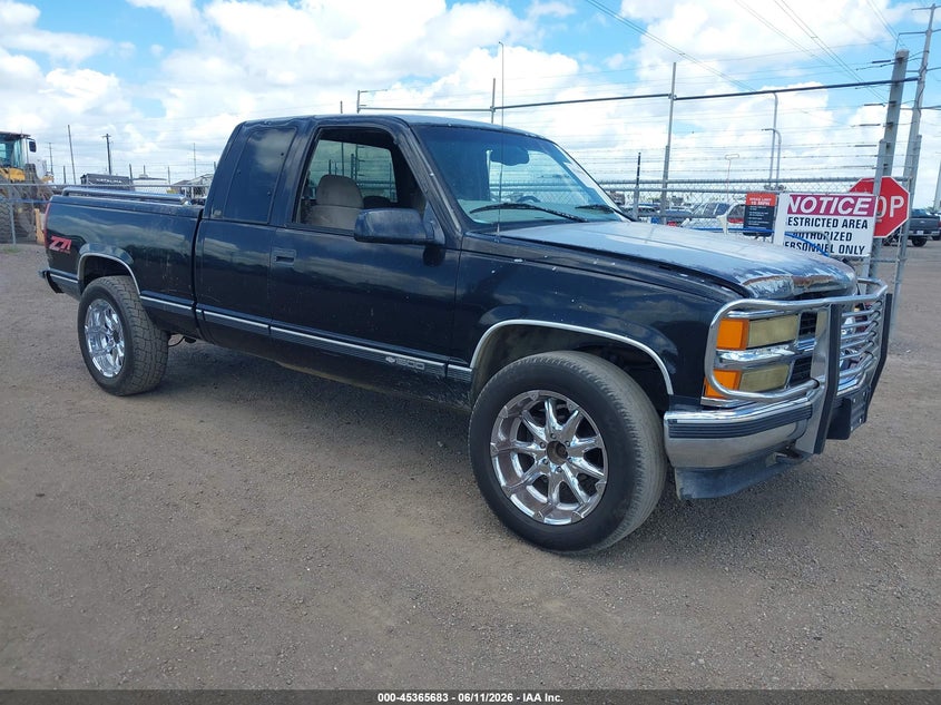 1997 Chevrolet S-10 pickup VIN 2GCEK19R9V1266328 IAAI salvage auction — LEFT SIDE, Original (Texas), sold $925 on 2026-07-07 (photo 1)