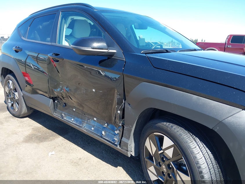 2025 Hyundai Kona VIN KM8HB3AB8SU332774 IAAI salvage auction — RIGHT SIDE, Salvage (California), sold $9,000 on 2026-07-08 (photo 6)