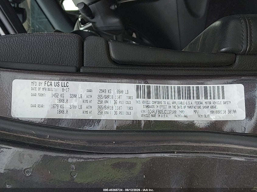 2018 Jeep Grand cherokee VIN 1C4RJFBG5JC137100 IAAI salvage auction — FRONT END, Salvage Title, sold $8,200 on 2026-08-11 (photo 9)